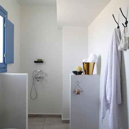 Villa Vino Santorini