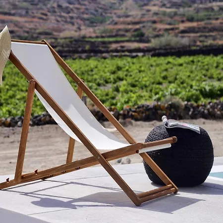Vino Santorini Villa Finikiá