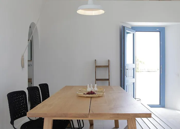 Vino Santorini Villa Foinikiá