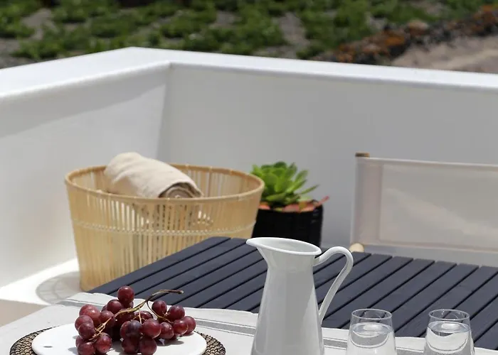 Vino Santorini * Foinikiá