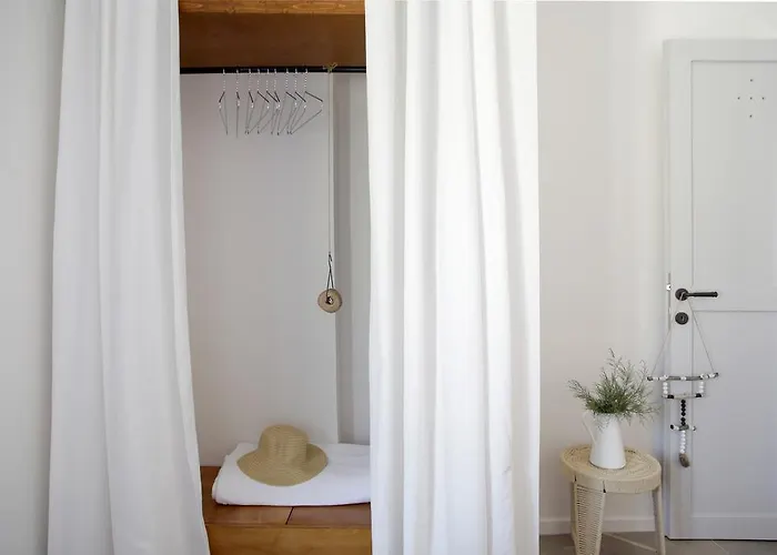 Vino Santorini Foinikiá