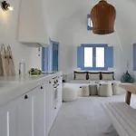 Vino Santorini Villa