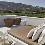 Villa Vino Santorini